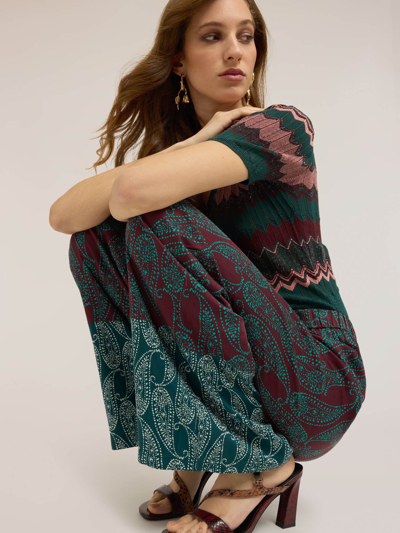 Palazzo pants in cashmere print satin image number 3