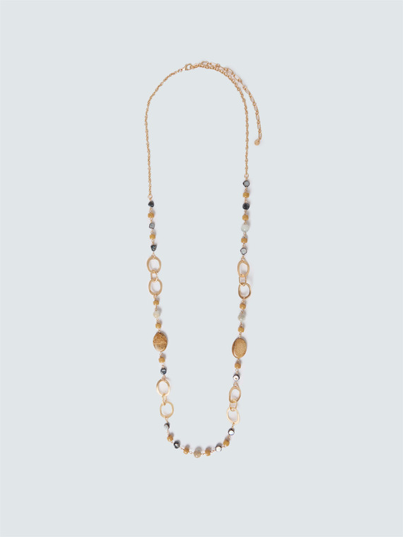 Collier avec perles et breloques