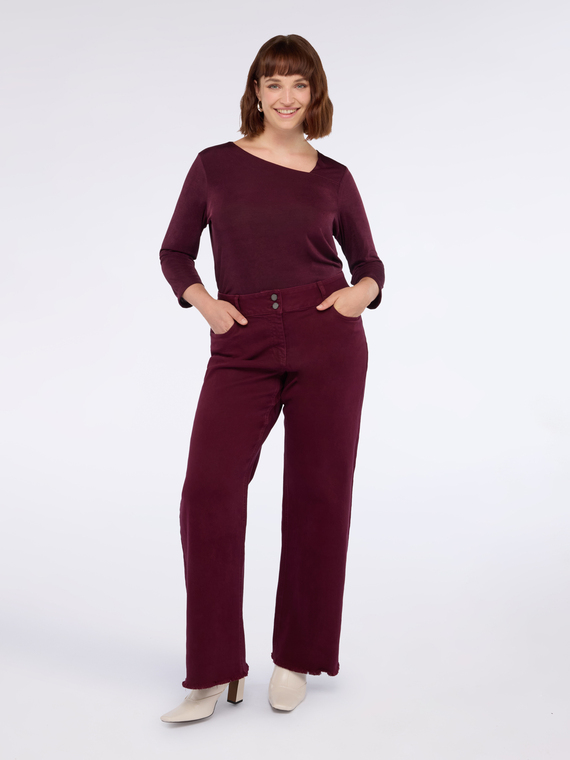 T-Shirt mit asymmetrischem Ausschnitt