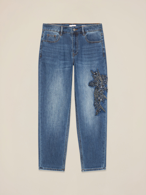 Jeans boyslim con patch gioiello