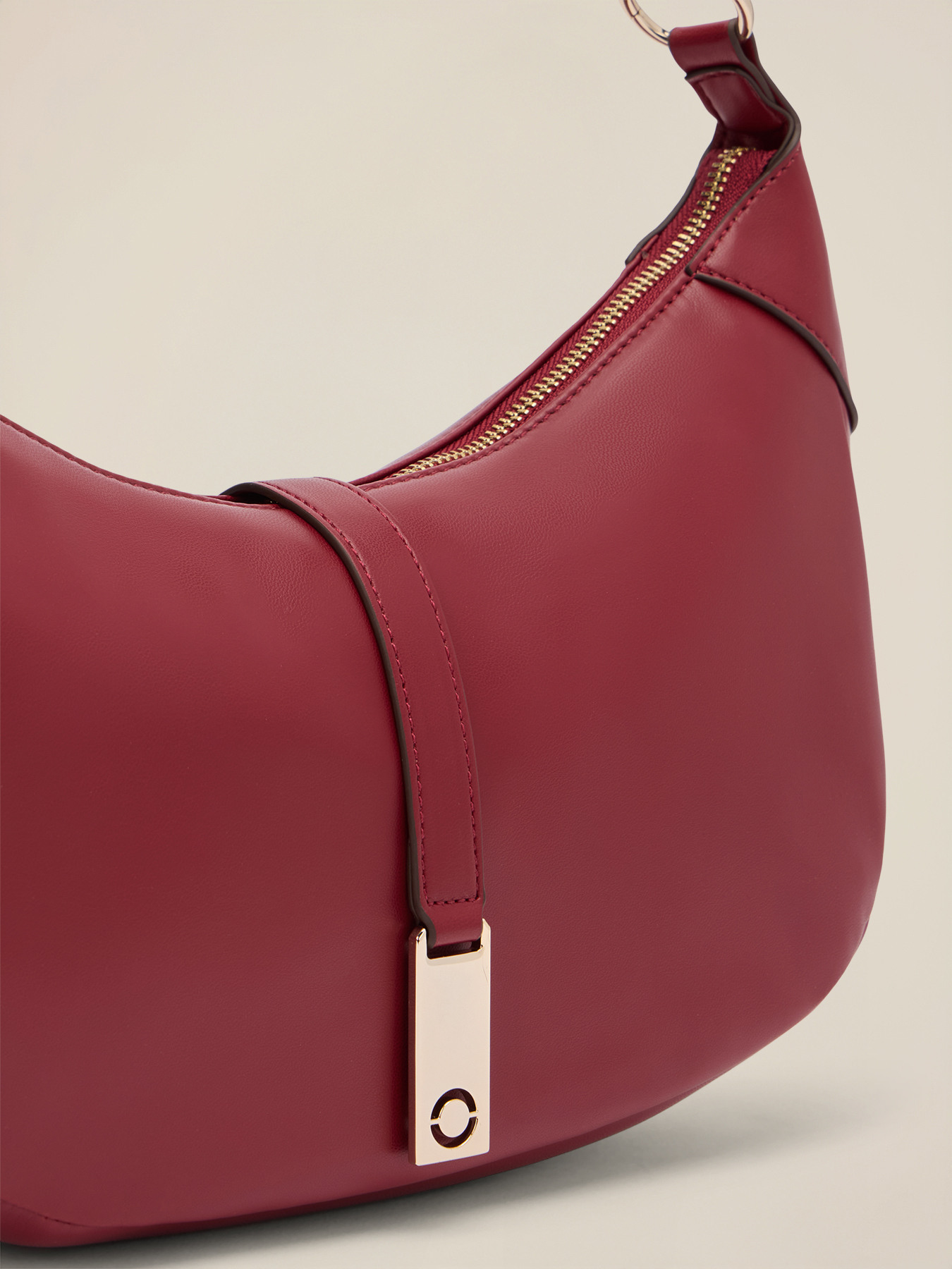 Tracolla con zip e ciondolo metallico image number 4