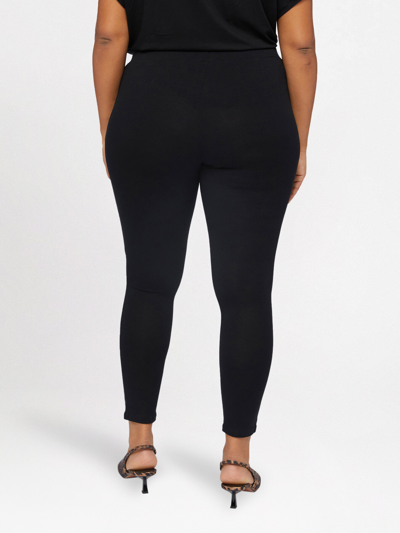 Einfarbige Leggings image number 1