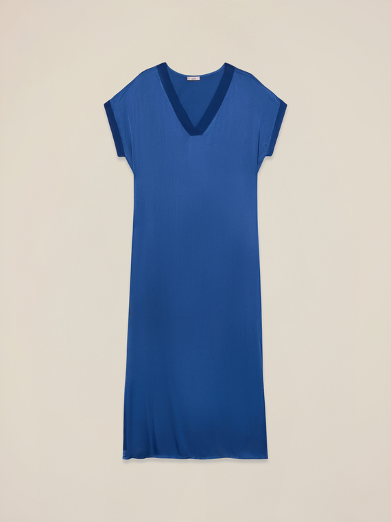 Long satin dress with kimono sleeves