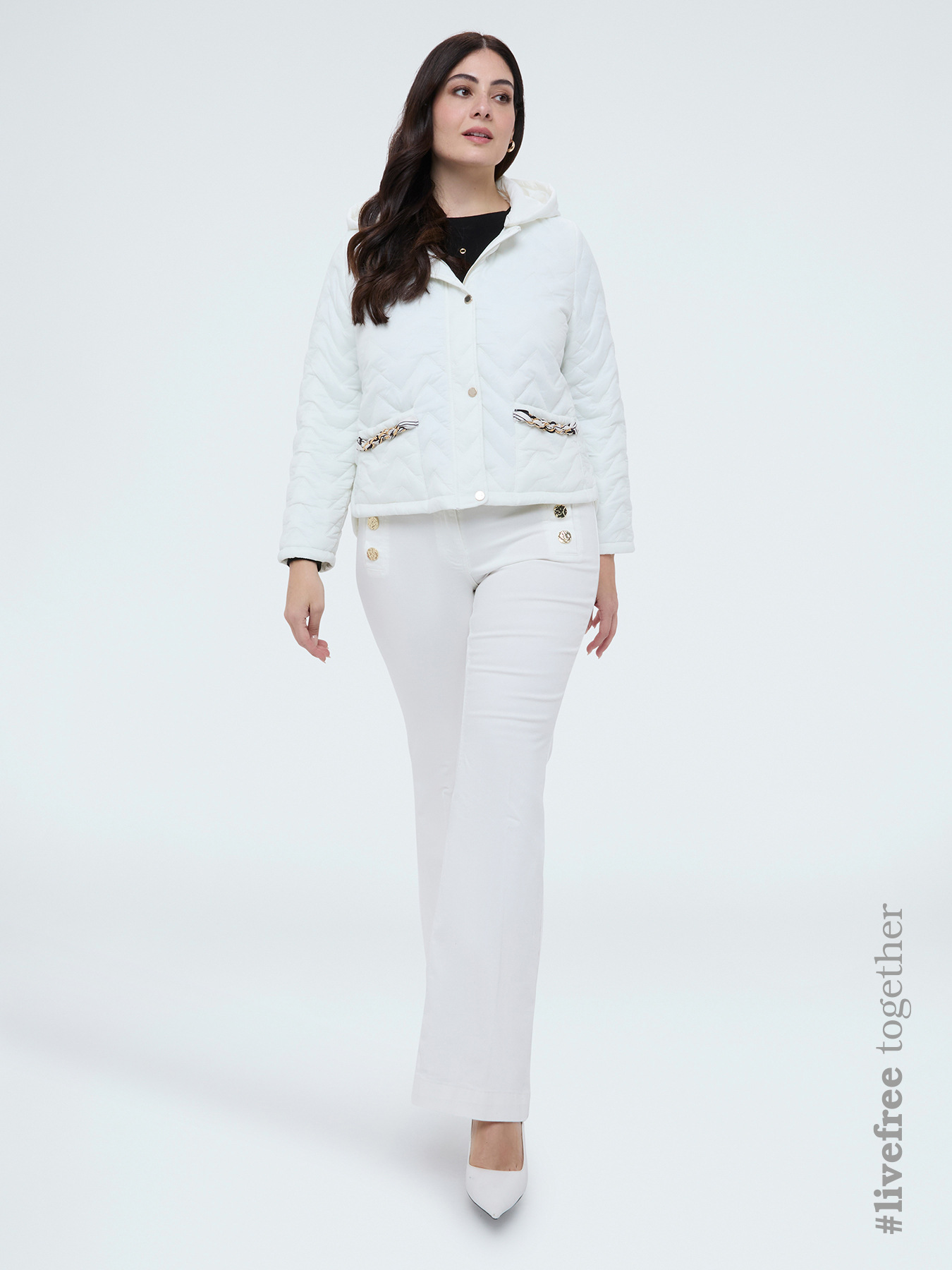 Gesteppte Daunenjacke mit Chevron-Muster image number 1