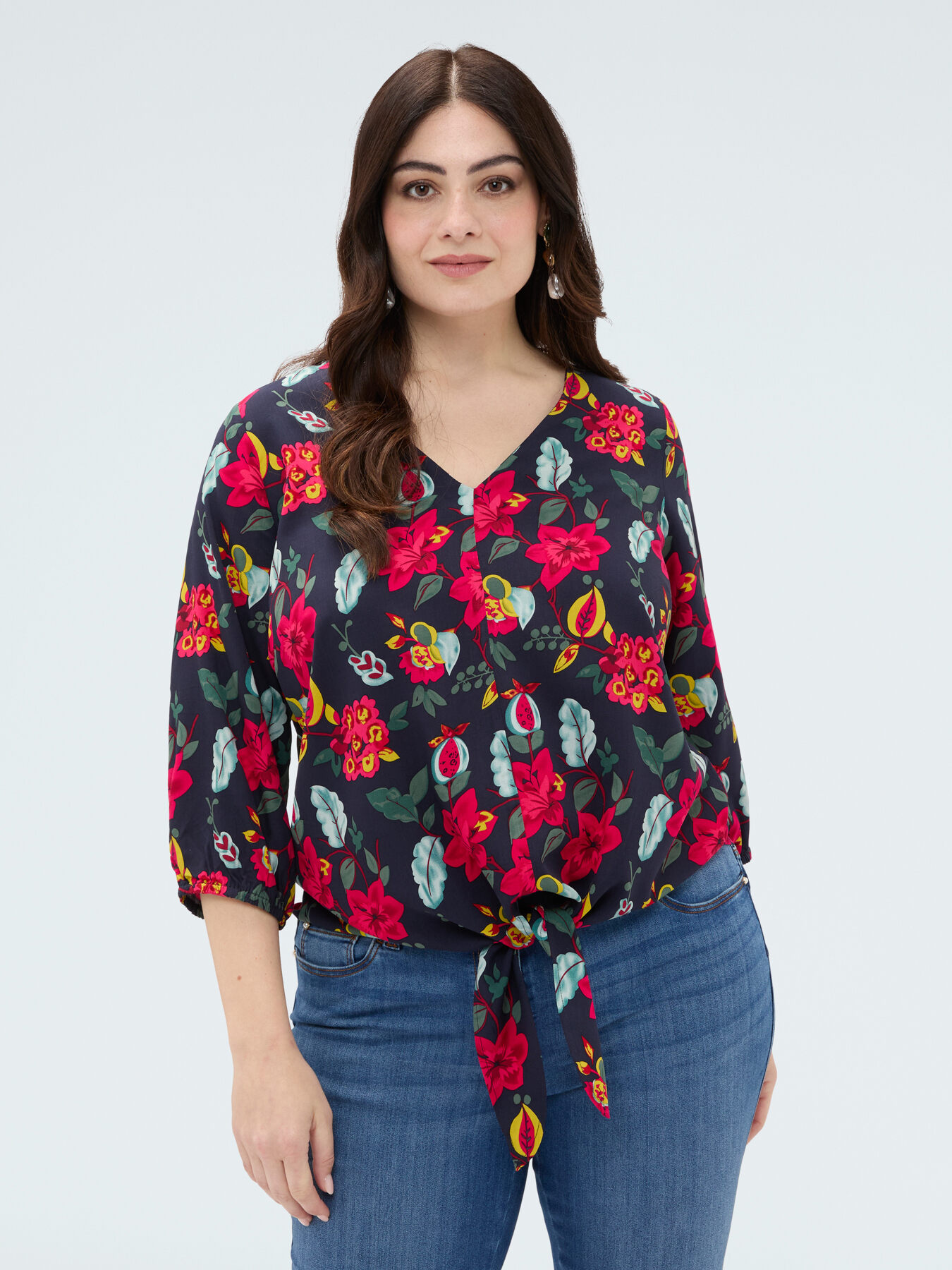 Bluse mit Blumendruck aus Viskose mit Knotendetail image number 2