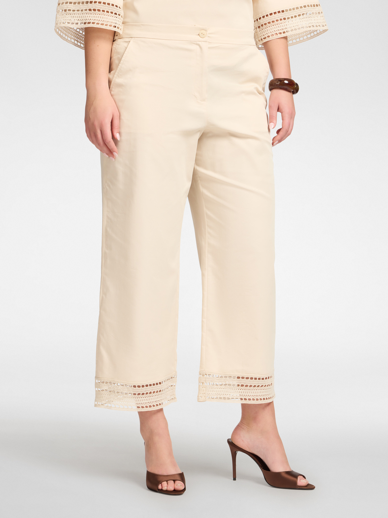Pantaloni misto cotone con pizzo image number 2
