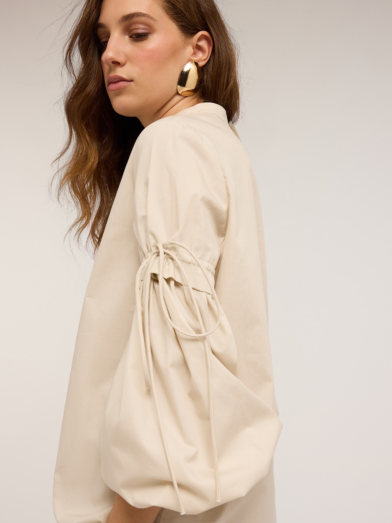 Oversized blouse with gathered sleeves image number 2