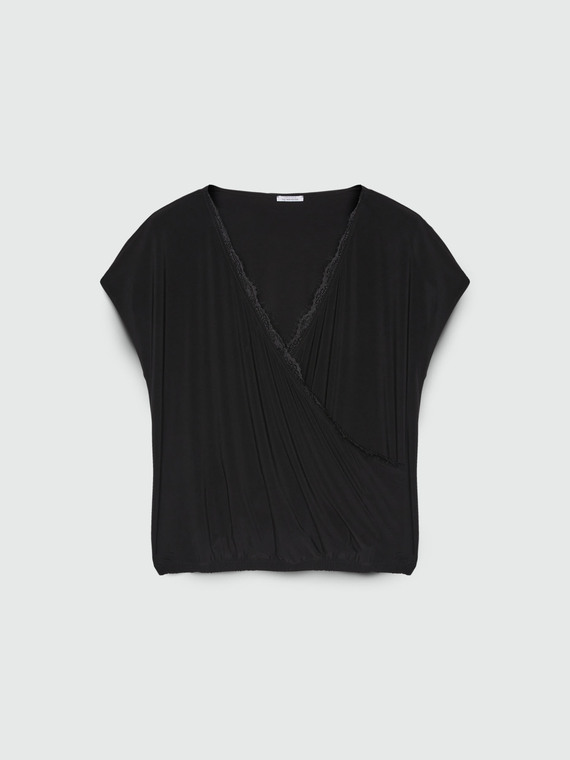 T-Shirt mit Überkreuzung und Bordüren aus Spitze