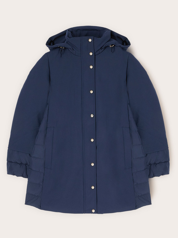 Piumino con cappuccio removibile