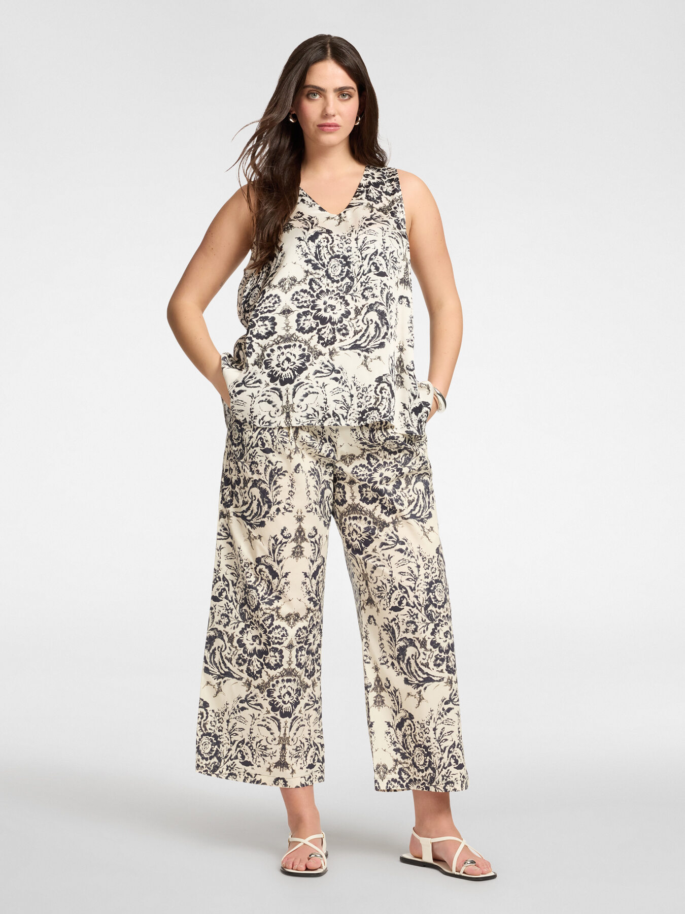 Bedrucktes Top aus Viskose-Satin image number 2