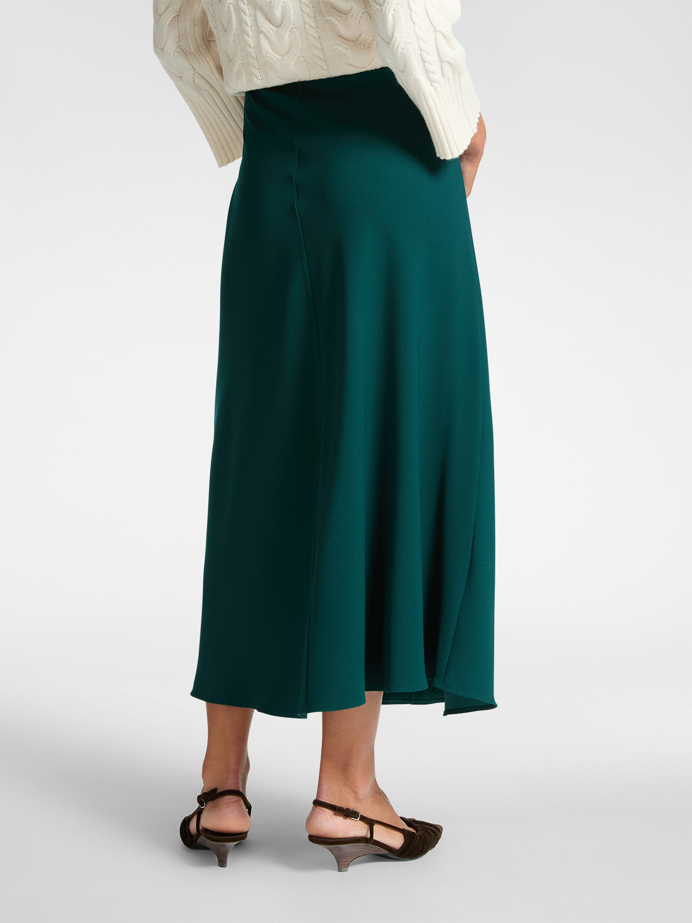 Long skirt image number 1