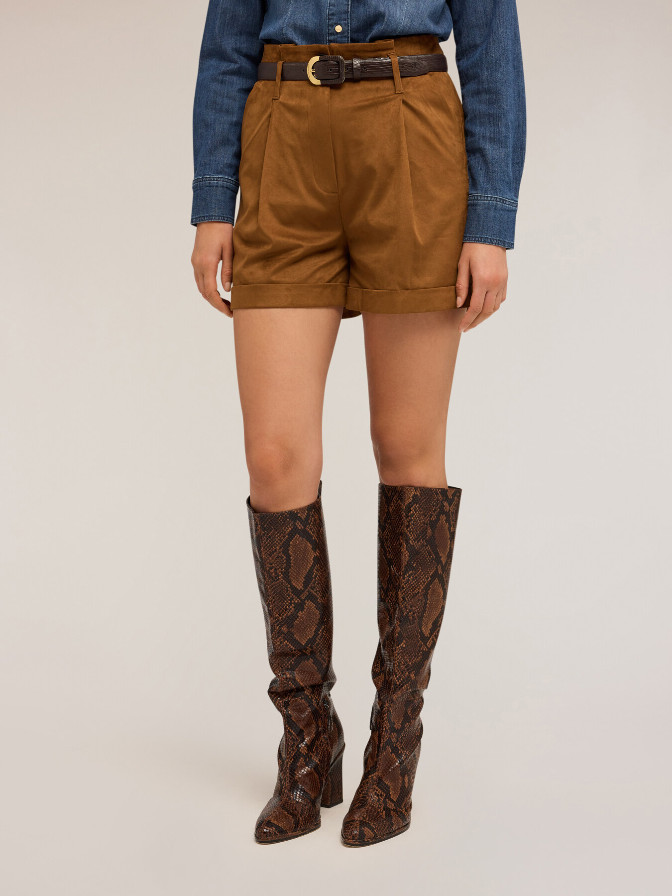 Shorts mit Falten image number 0