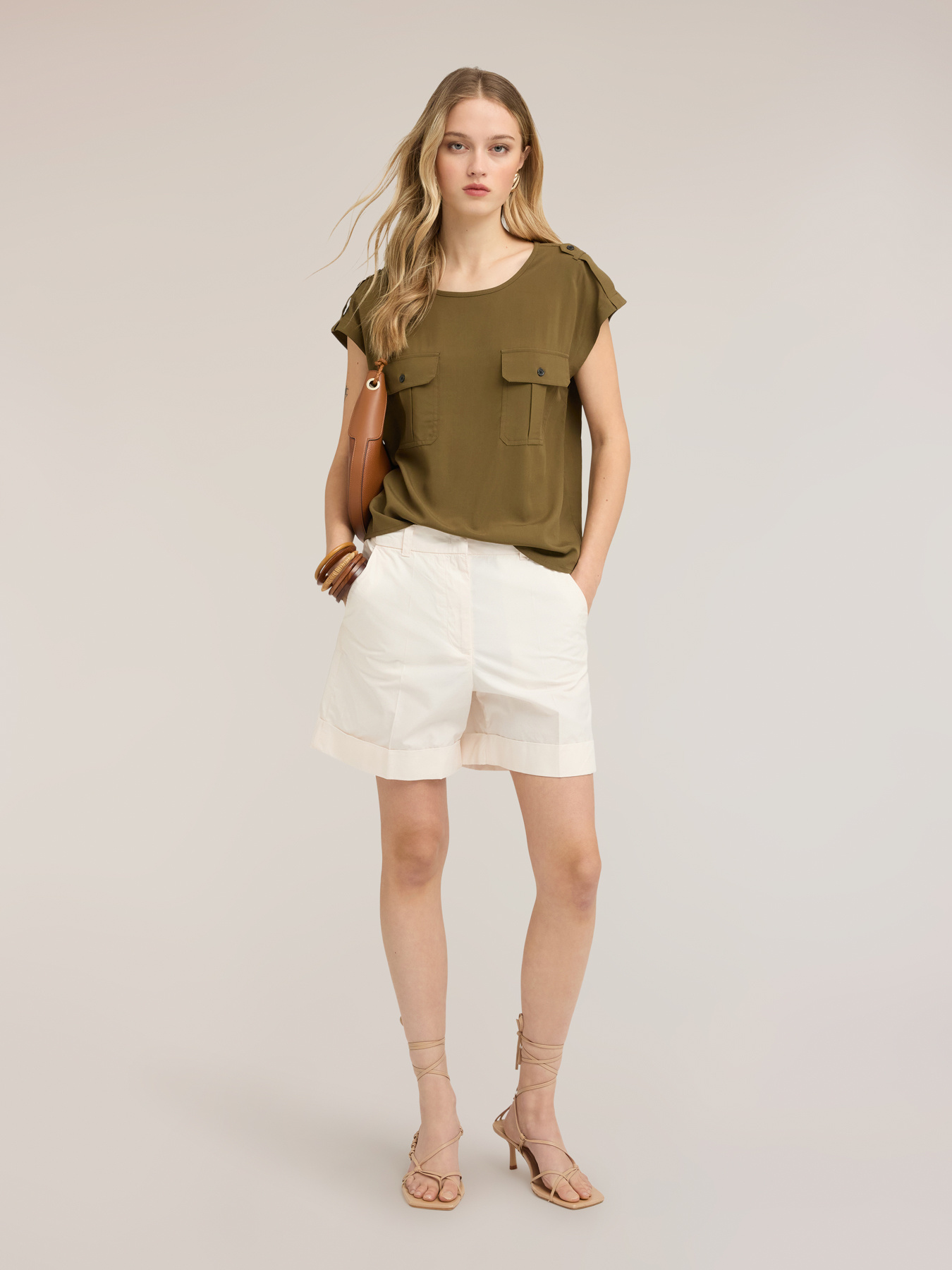 High-waisted cotton shorts image number 2