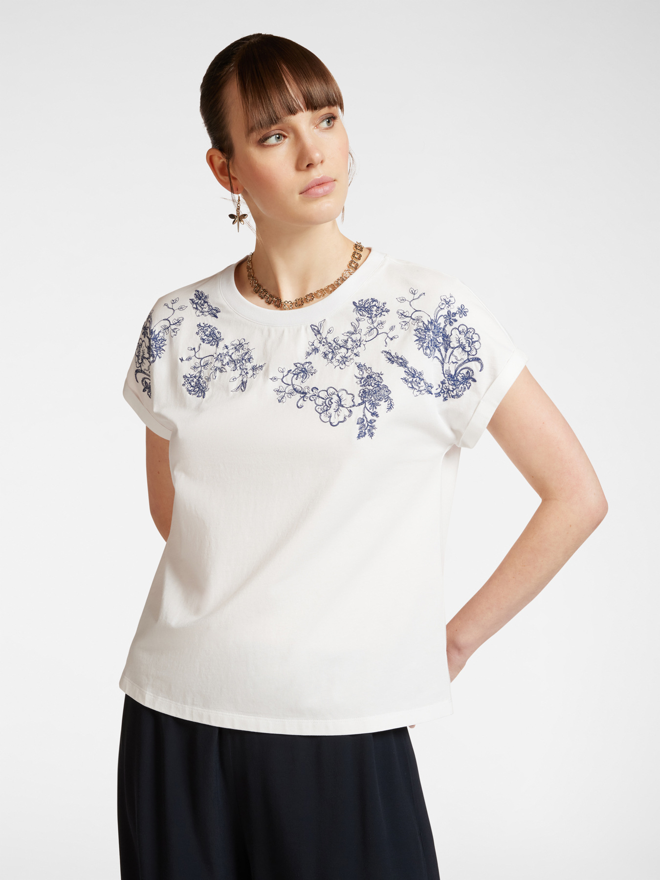 T-shirt with floral embroidery image number 0