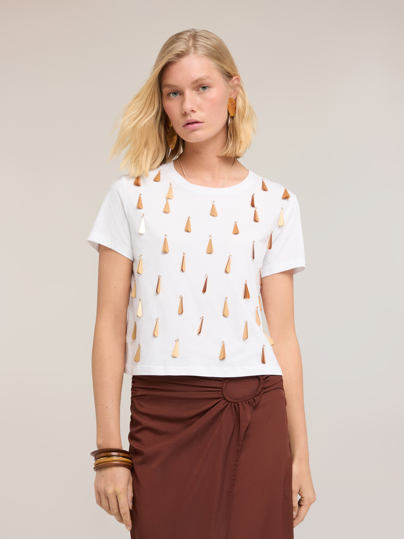 T-Shirt mit Paillettenstickerei image number 0