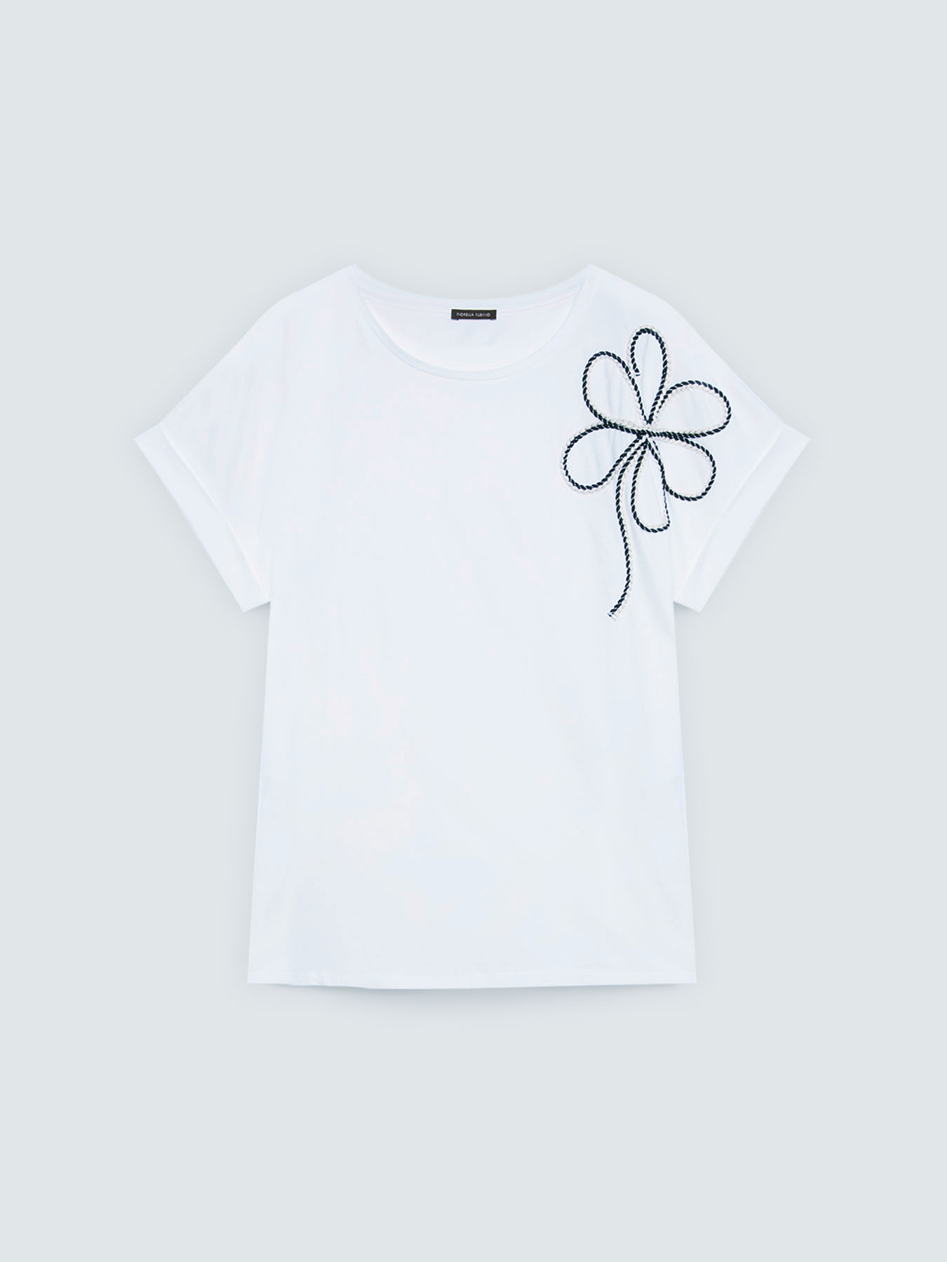 Cotton t-shirt with floral embroidery image number 4