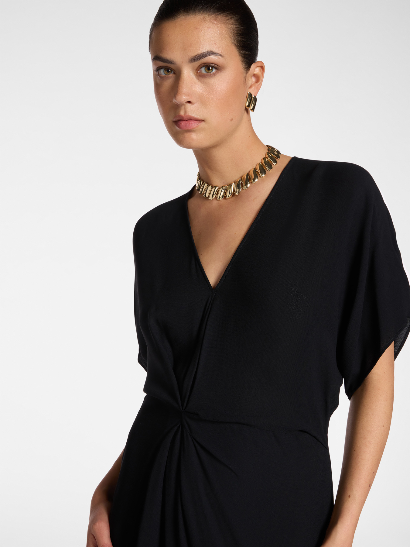 Robe longue en cr&ecirc;pe de chine avec drap&eacute; image number 3