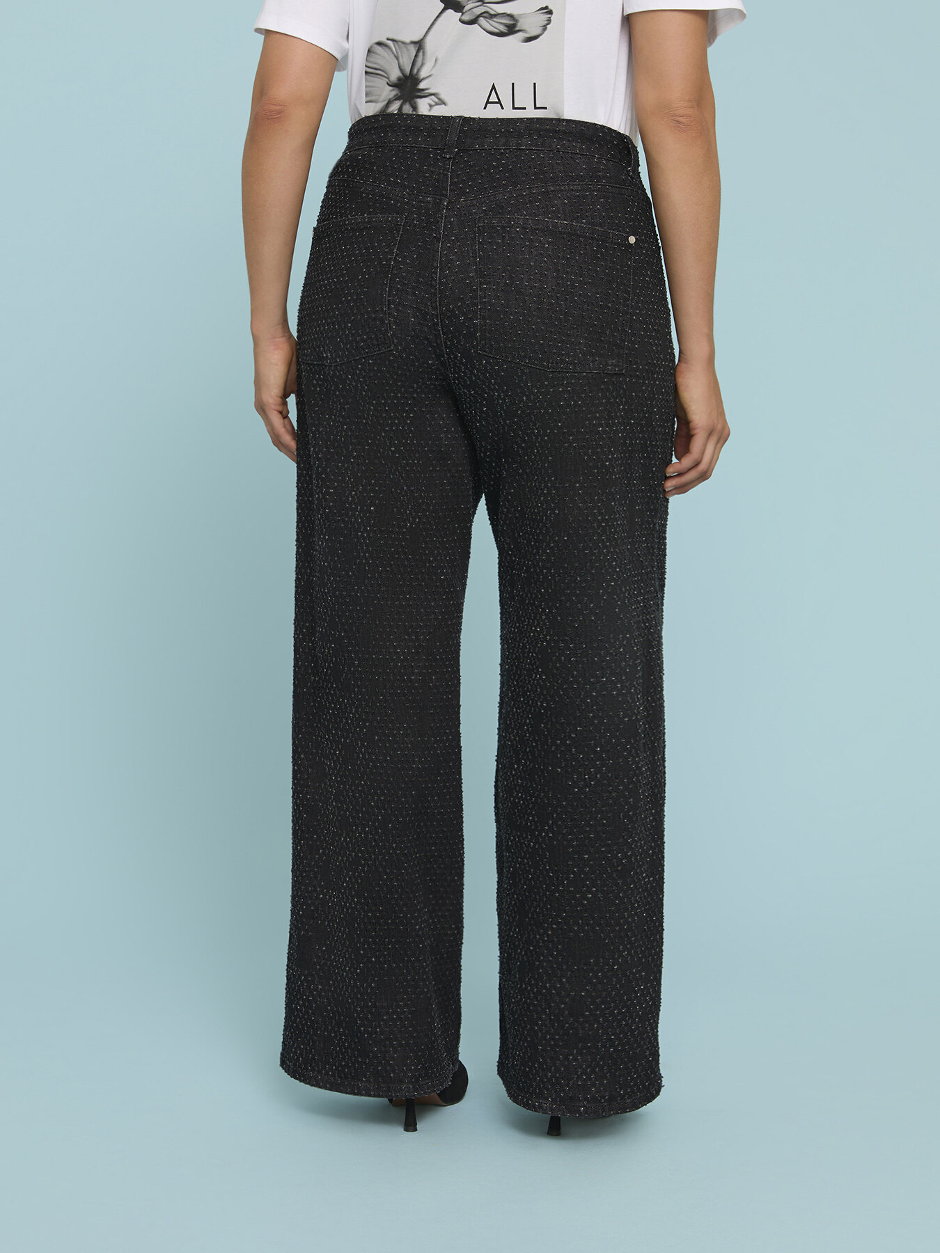 Straight leg jeans with embroidered effect image number 1