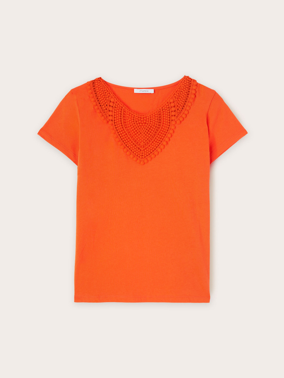 T-shirt con ricamo crochet