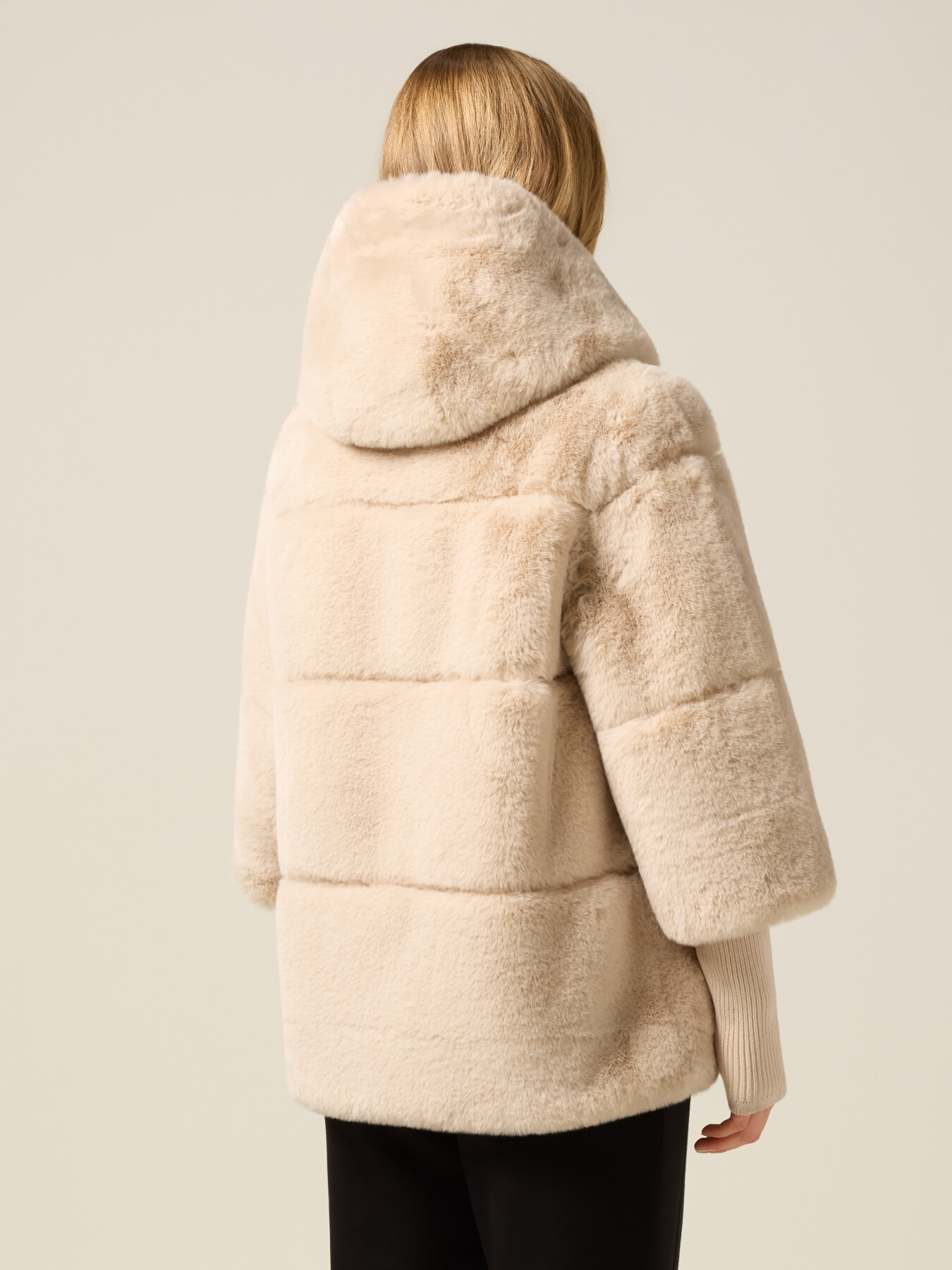 Giubbotto con cappuccio image number 1