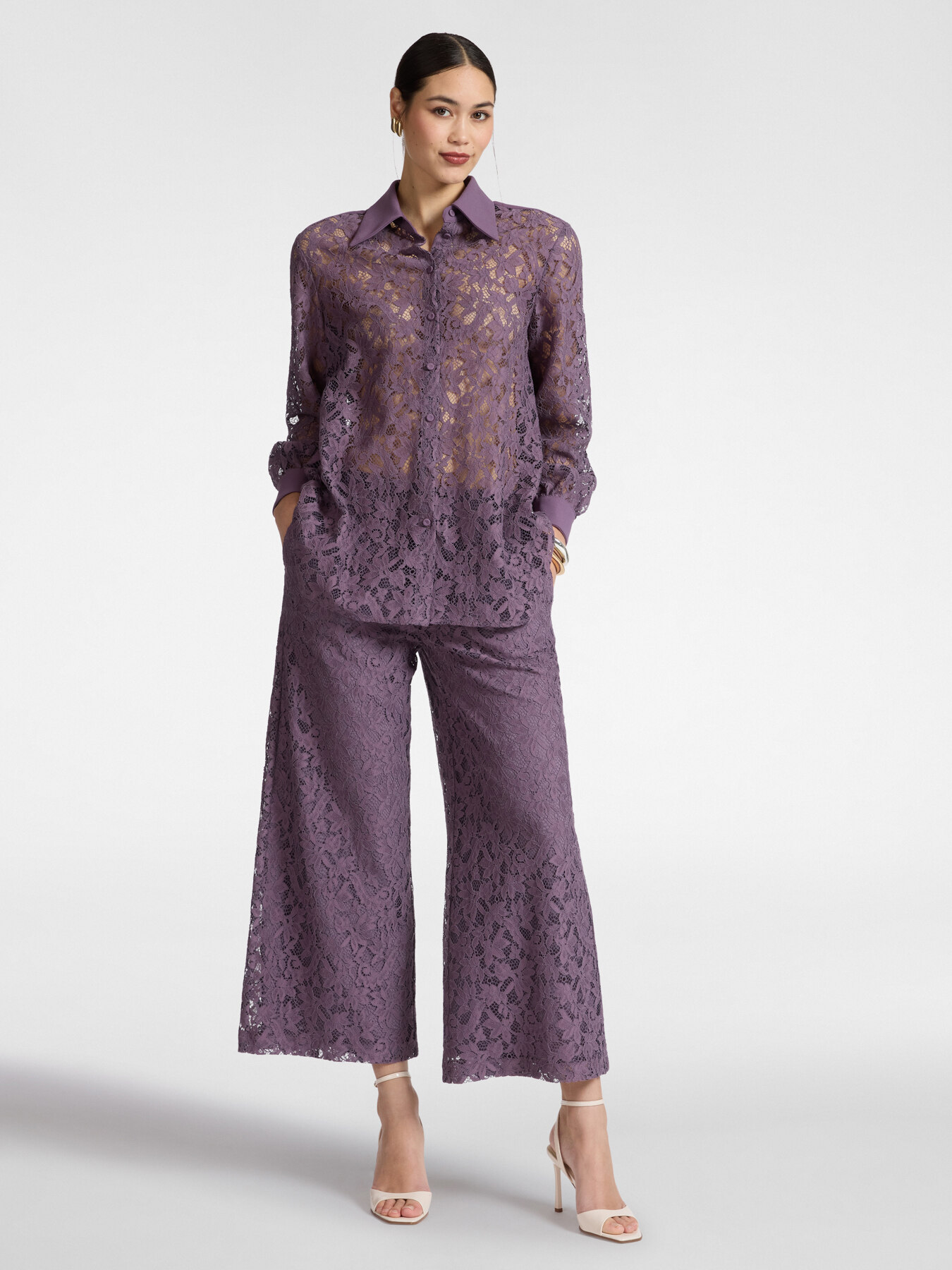 Pantaloni cropped in pizzo image number 0