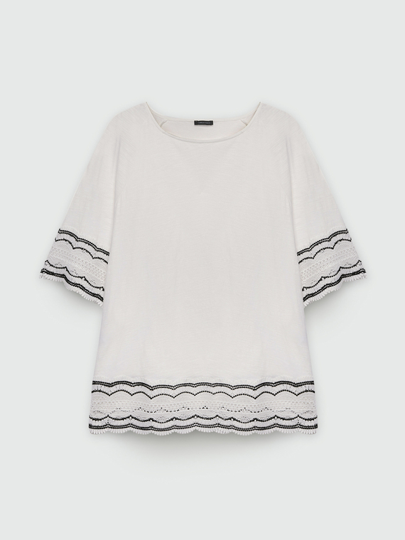 T-Shirt mit Häkelkanten
