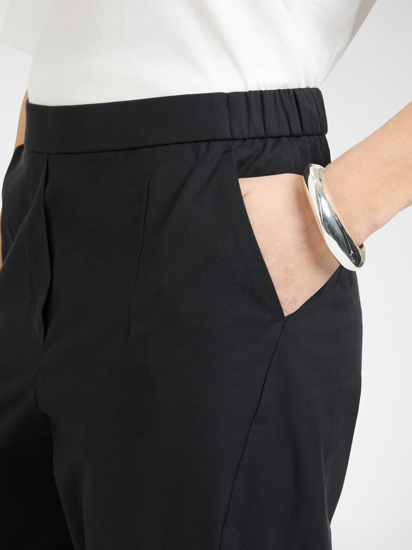 Stretch cotton balloon trousers image number 3