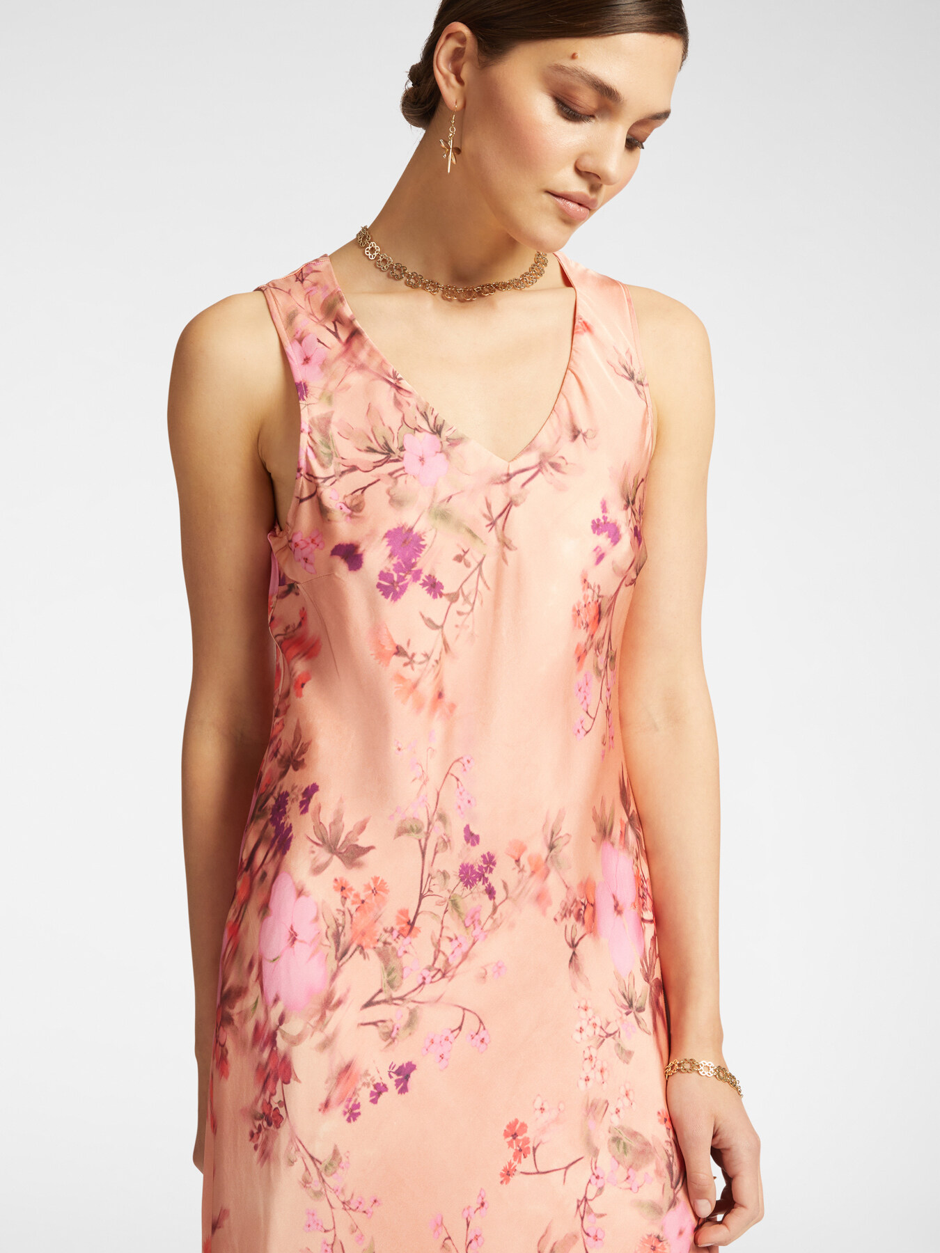 Vestido raso flores image number 2