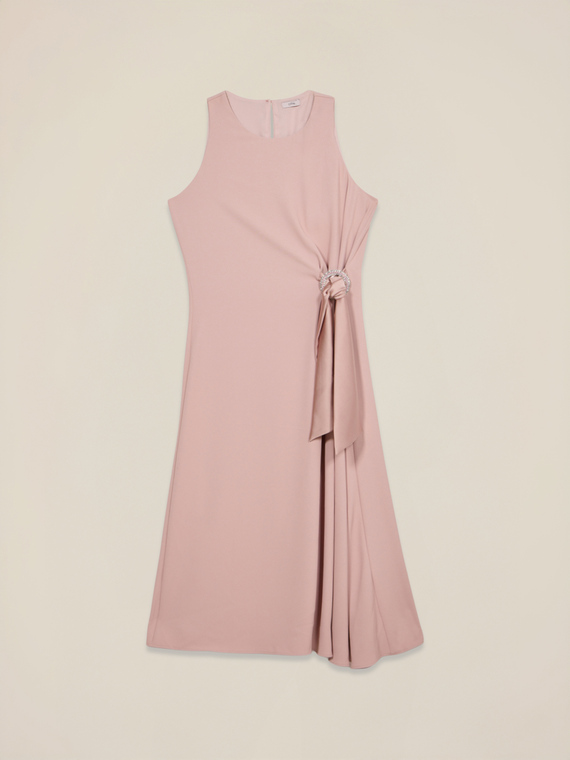 Vestito con nodo e fibbia gioiello