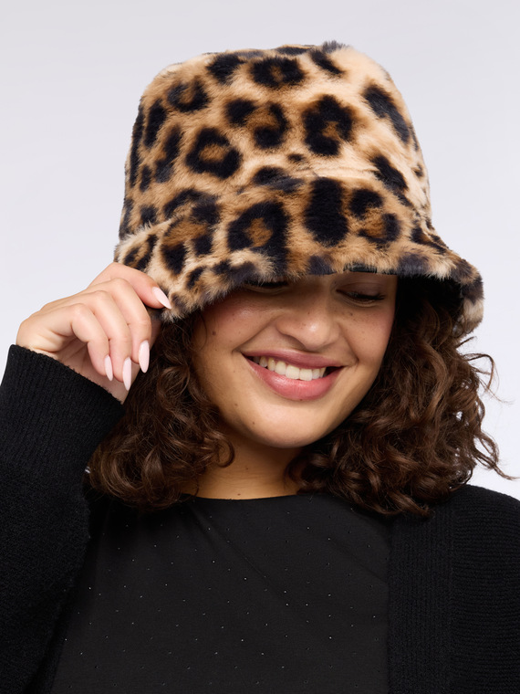 Spotted plush hat