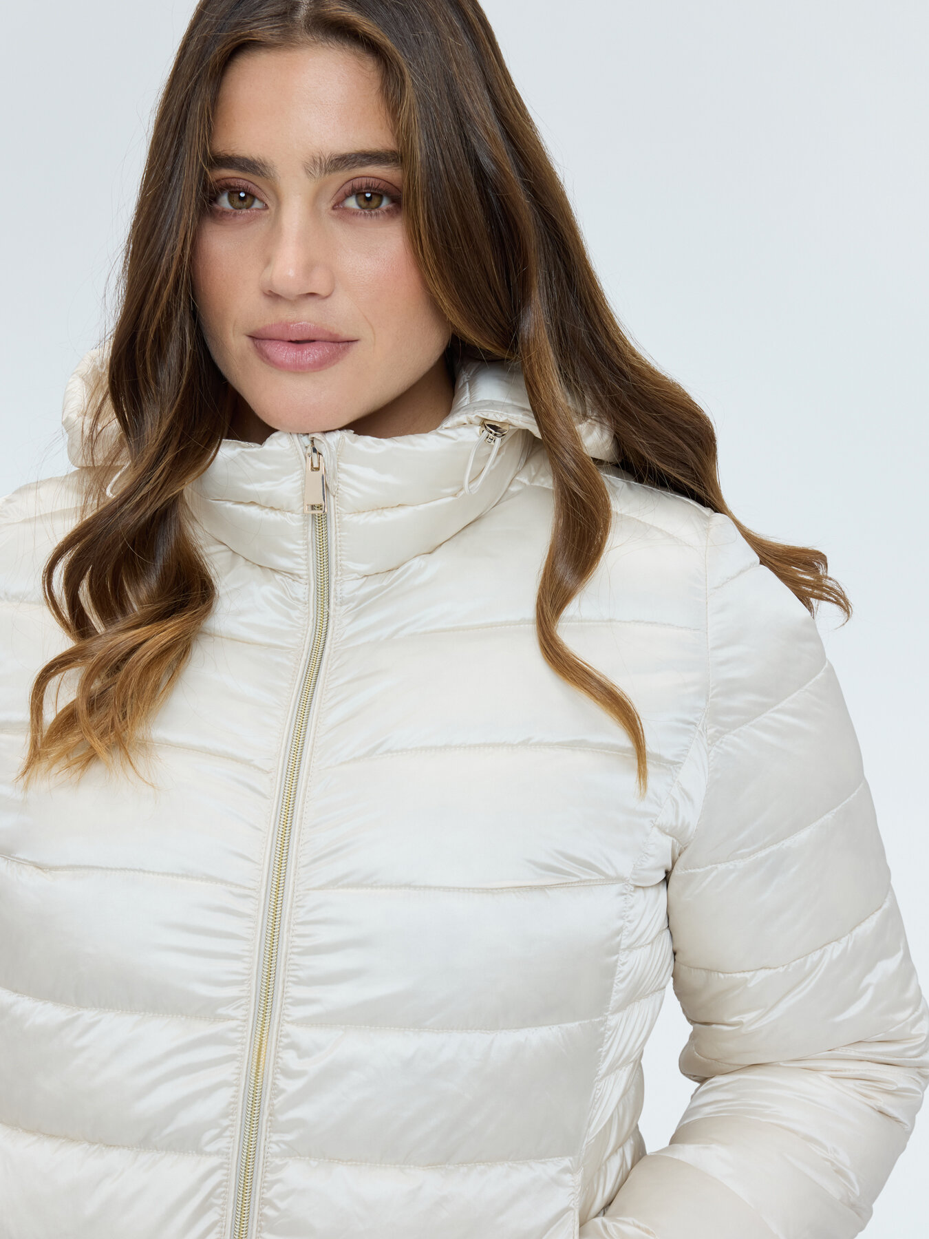 Piumino trapuntato con cappuccio staccabile image number 3