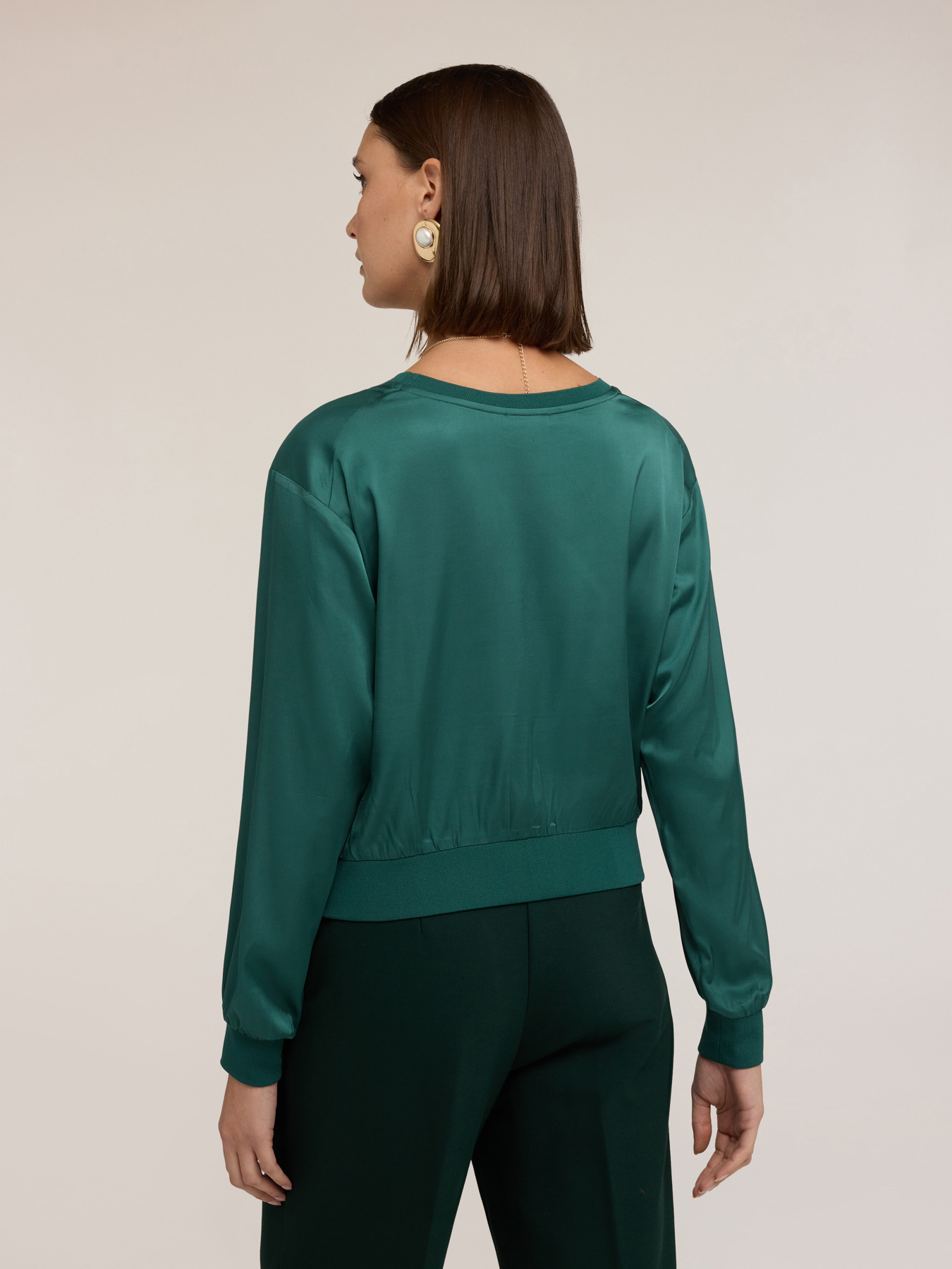 Blusa en crepé de China con ajuste boxy image number 1