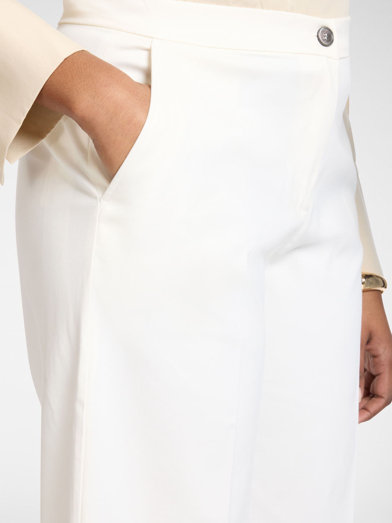 Pantaloni cropped in gabardina image number 3