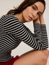 3D rib knit sweater with V-neck image number 2