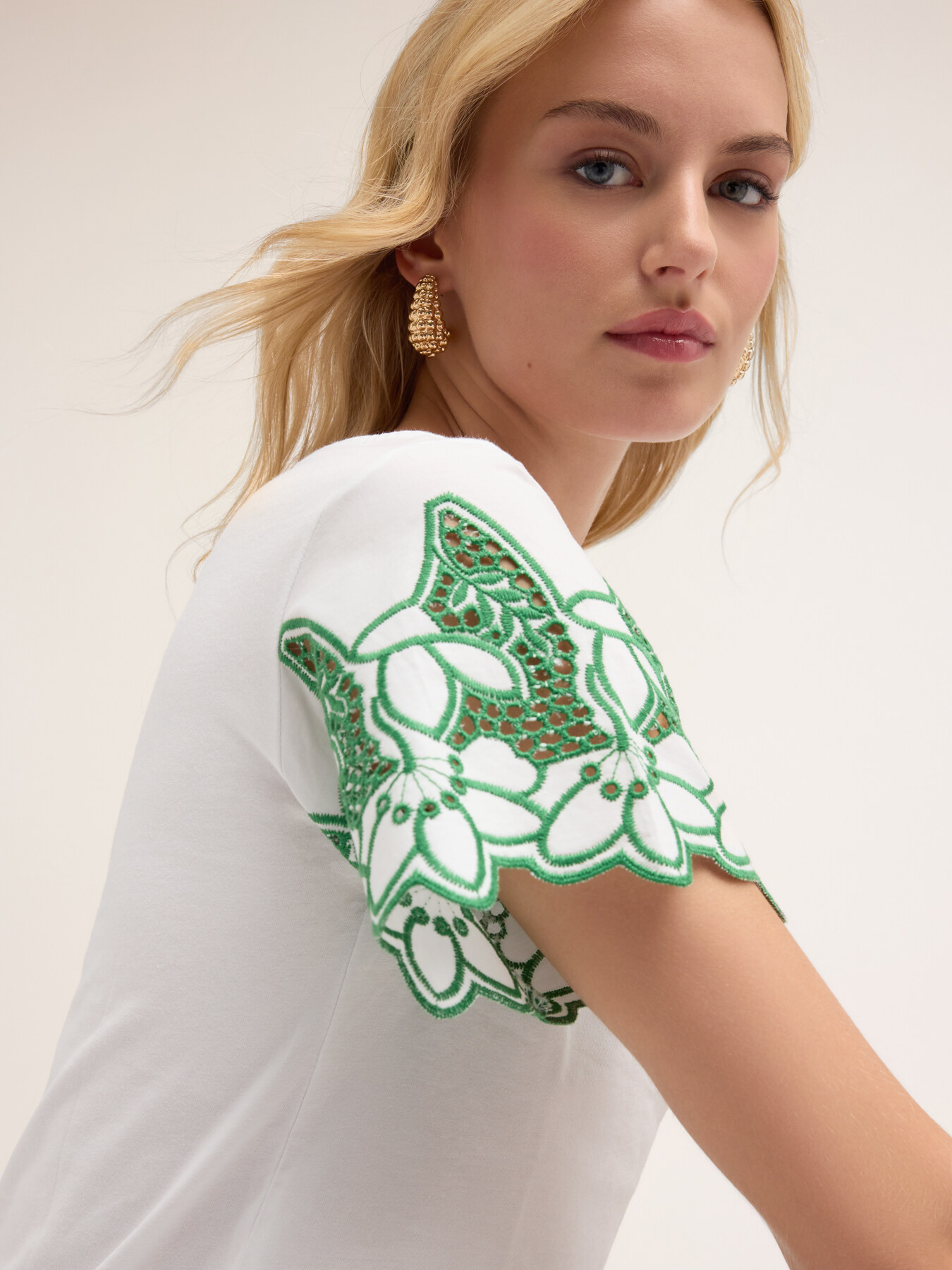T-shirt with embroidered sleeves image number 0