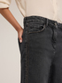 Jeans MUM fit con ricamo di pietre laterale image number 3