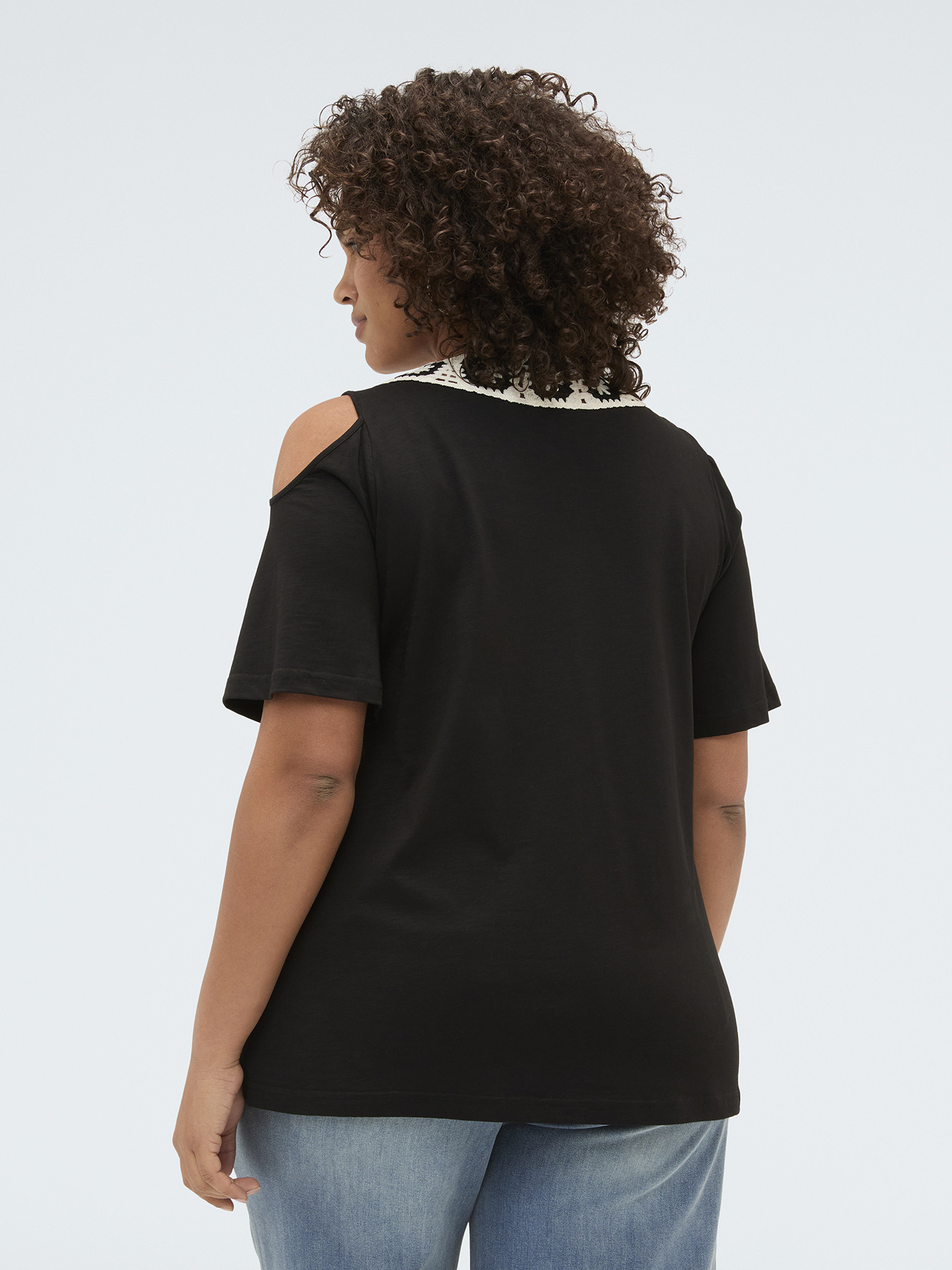 T-Shirt aus Modal-Jersey mit V-Ausschnitt image number 1