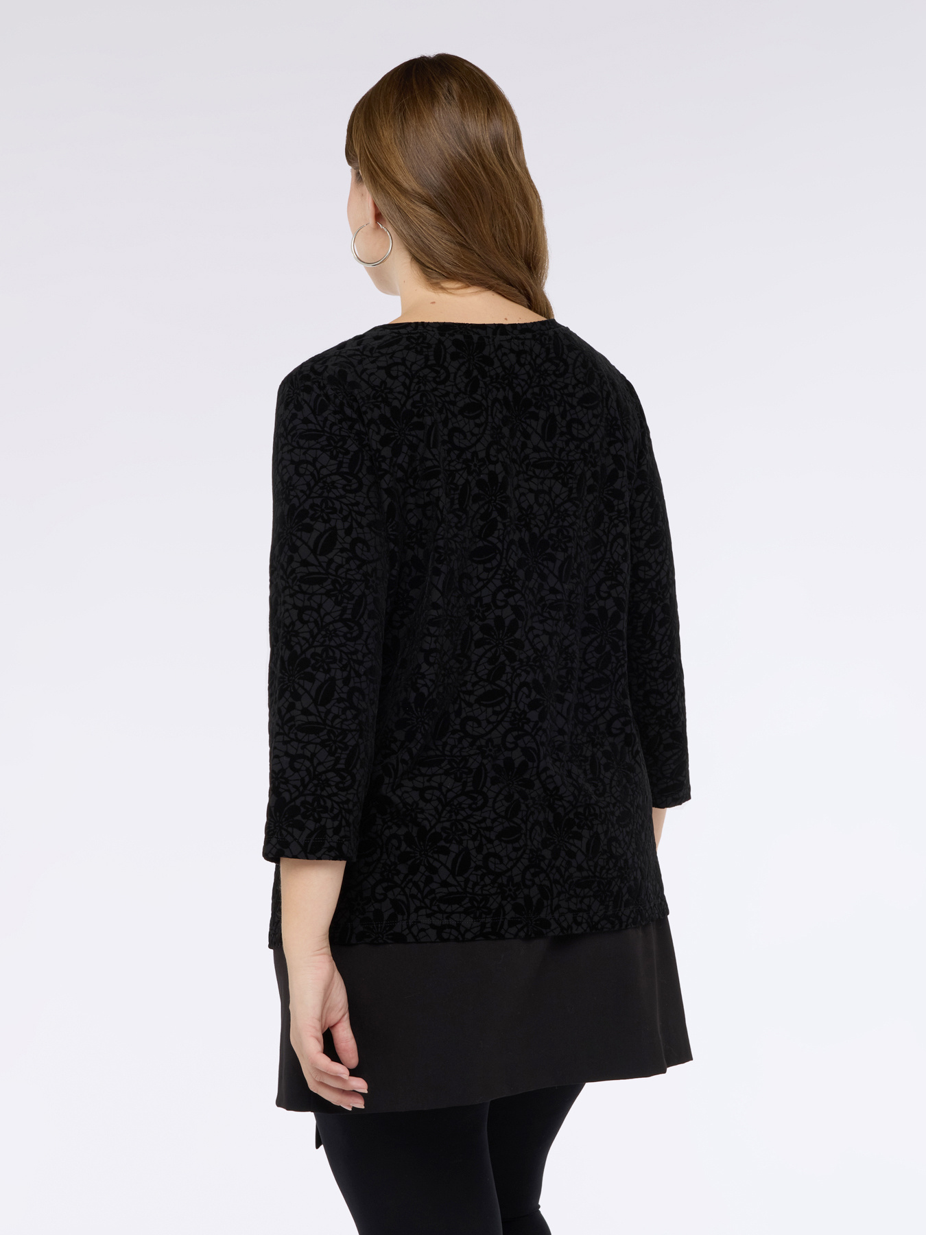 T-Shirt aus Jersey mit Relief-Spitzendruck image number 1