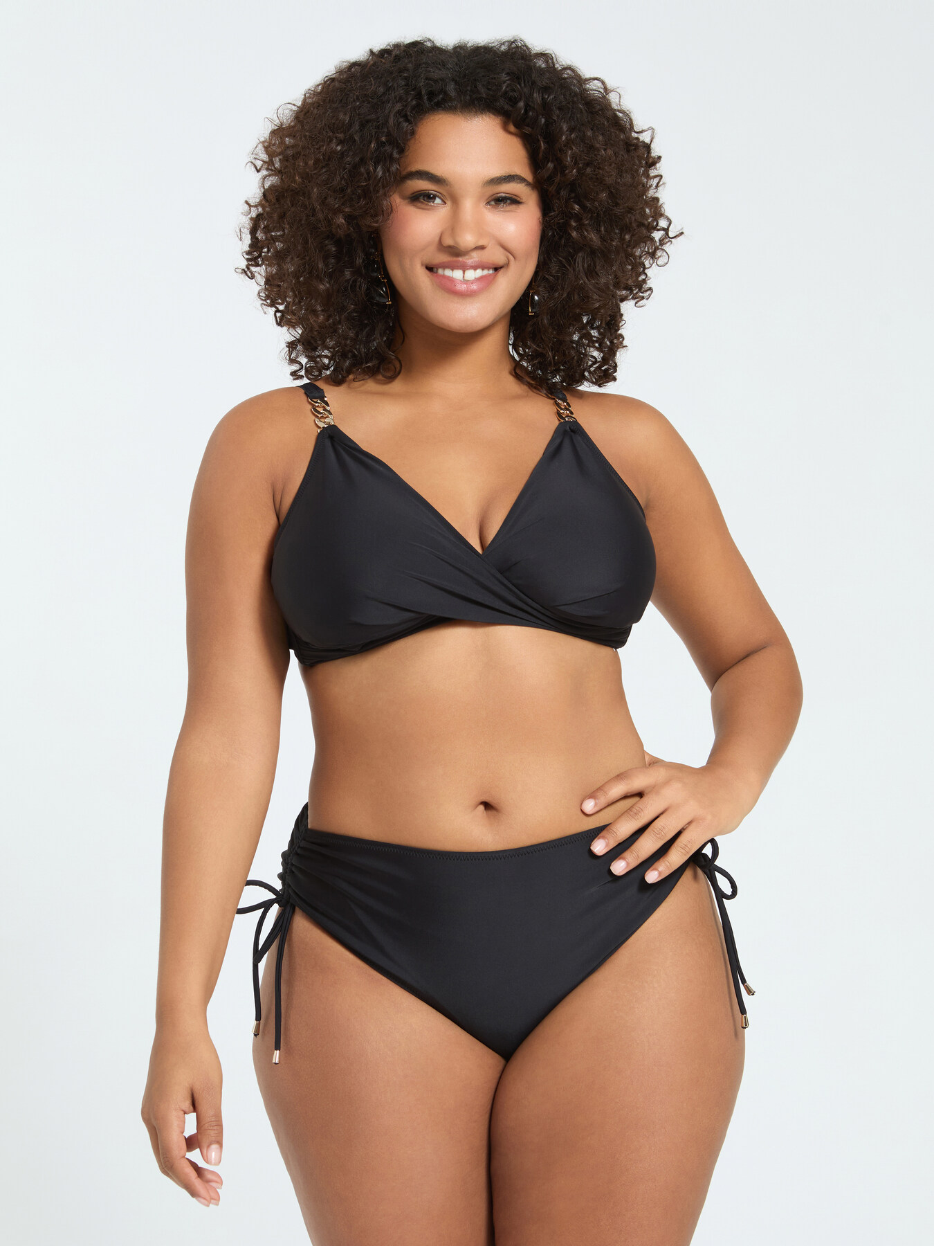 Gekreuzter Bikini mit Schmuckdetail image number 2
