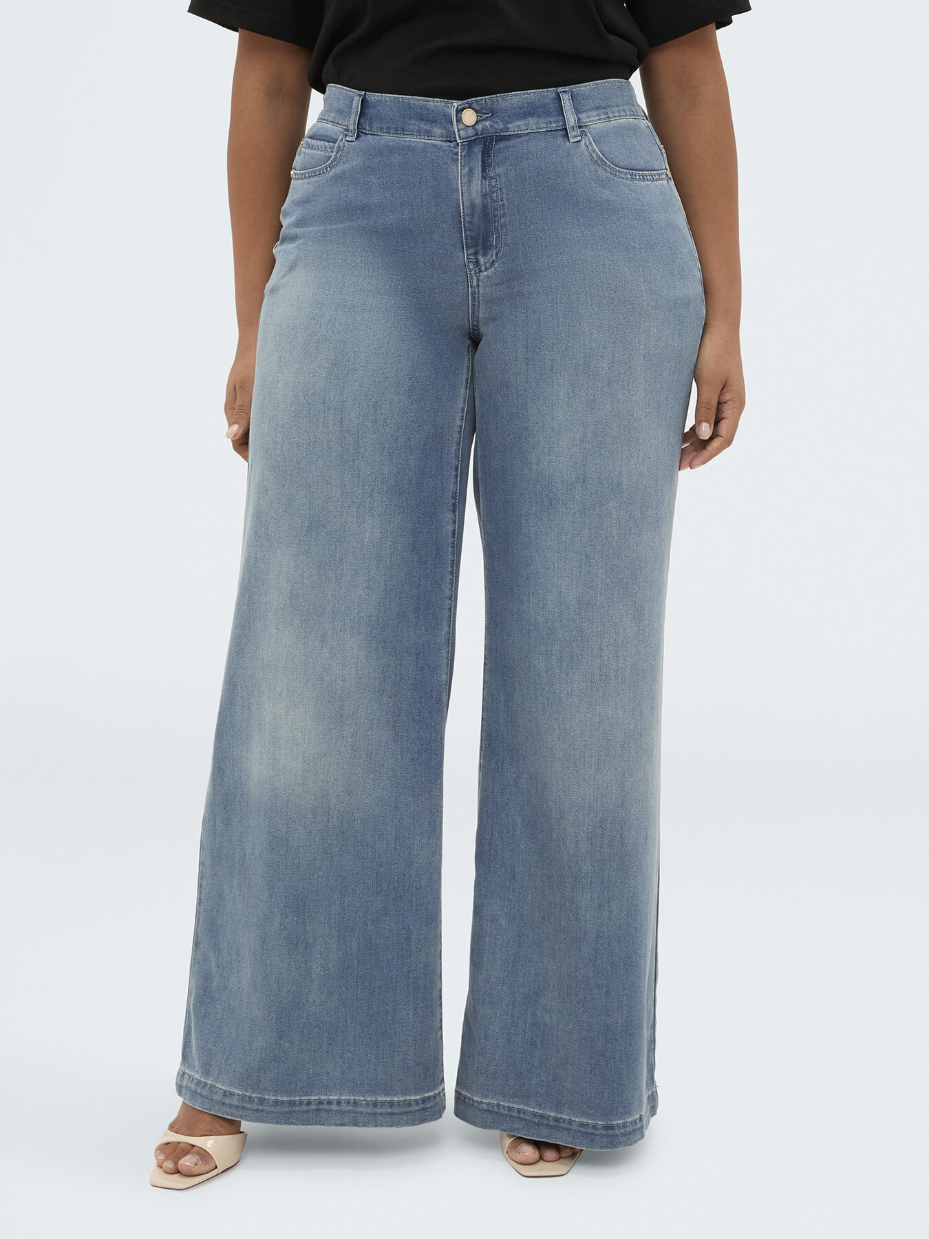 Jeans Wide Leg aus gewaschenem Denim image number 0