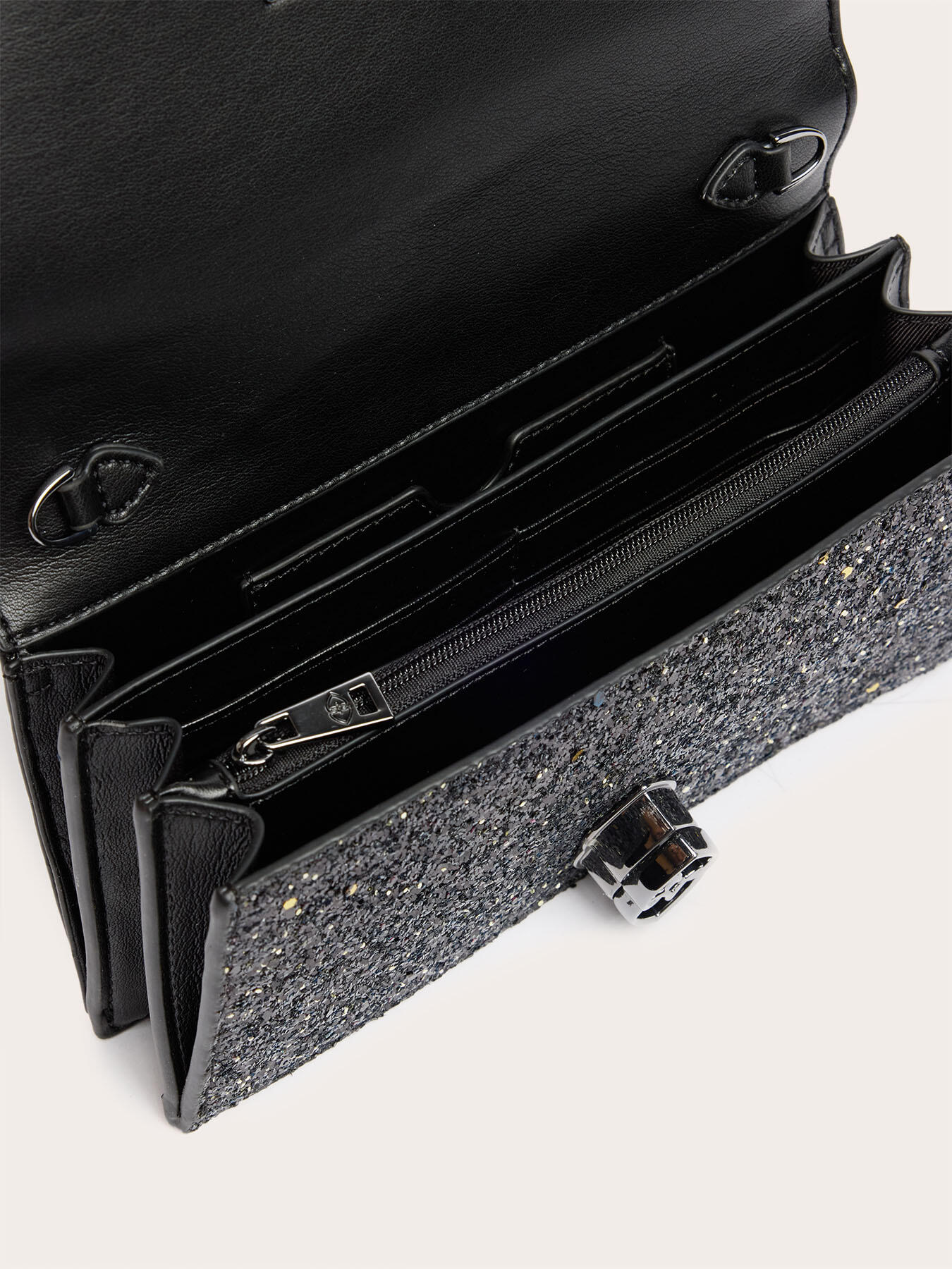 Sac portefeuille en tissu enduit de paillettes image number 4