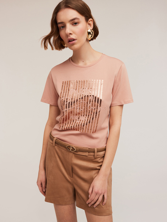 T-shirt avec paillettes et inscription brodée