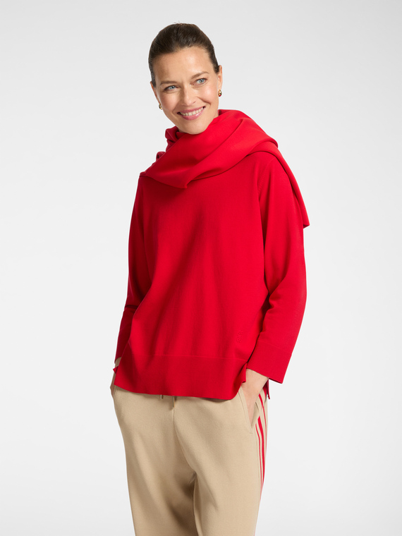 Sporty crew neck sweater