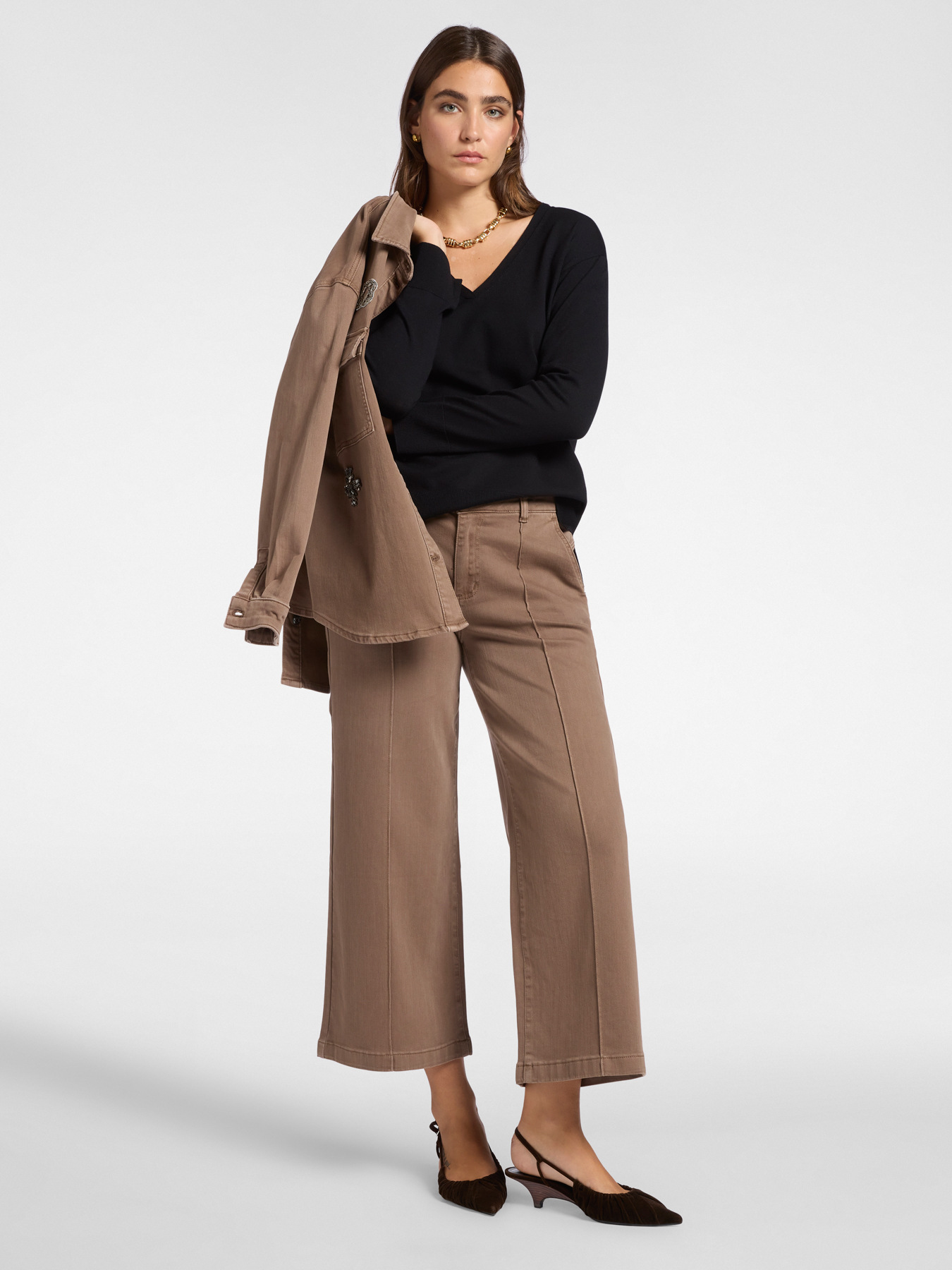 Pull col V image number 2