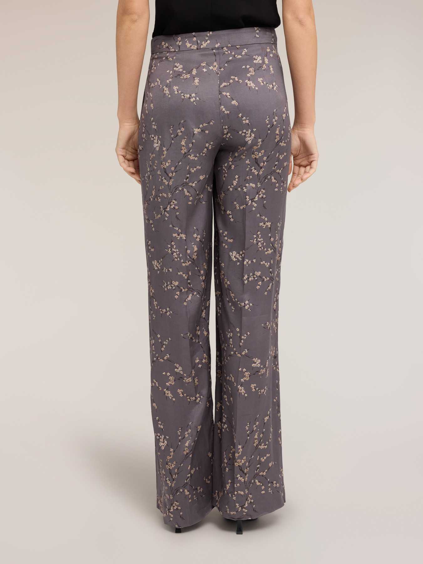 Palazzo-Hose aus Viskose-Twill mit Blumendruck image number 1