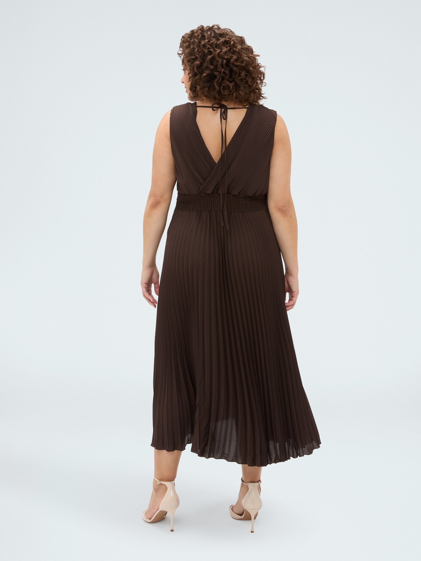 Dream Dress in pleated georgette image number 1