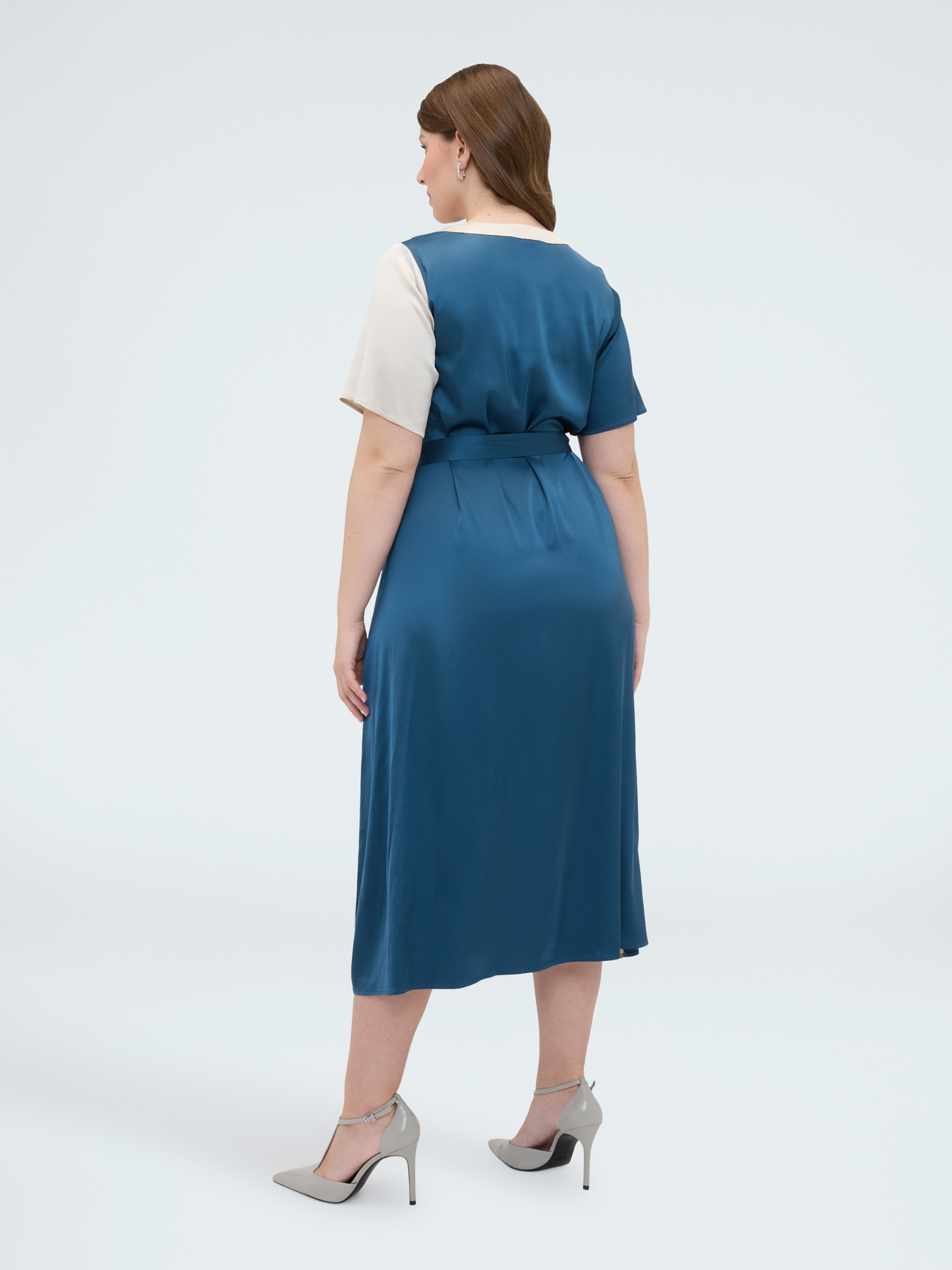 Kleid aus Stretch-Satin mit G&uuml;rtel image number 3