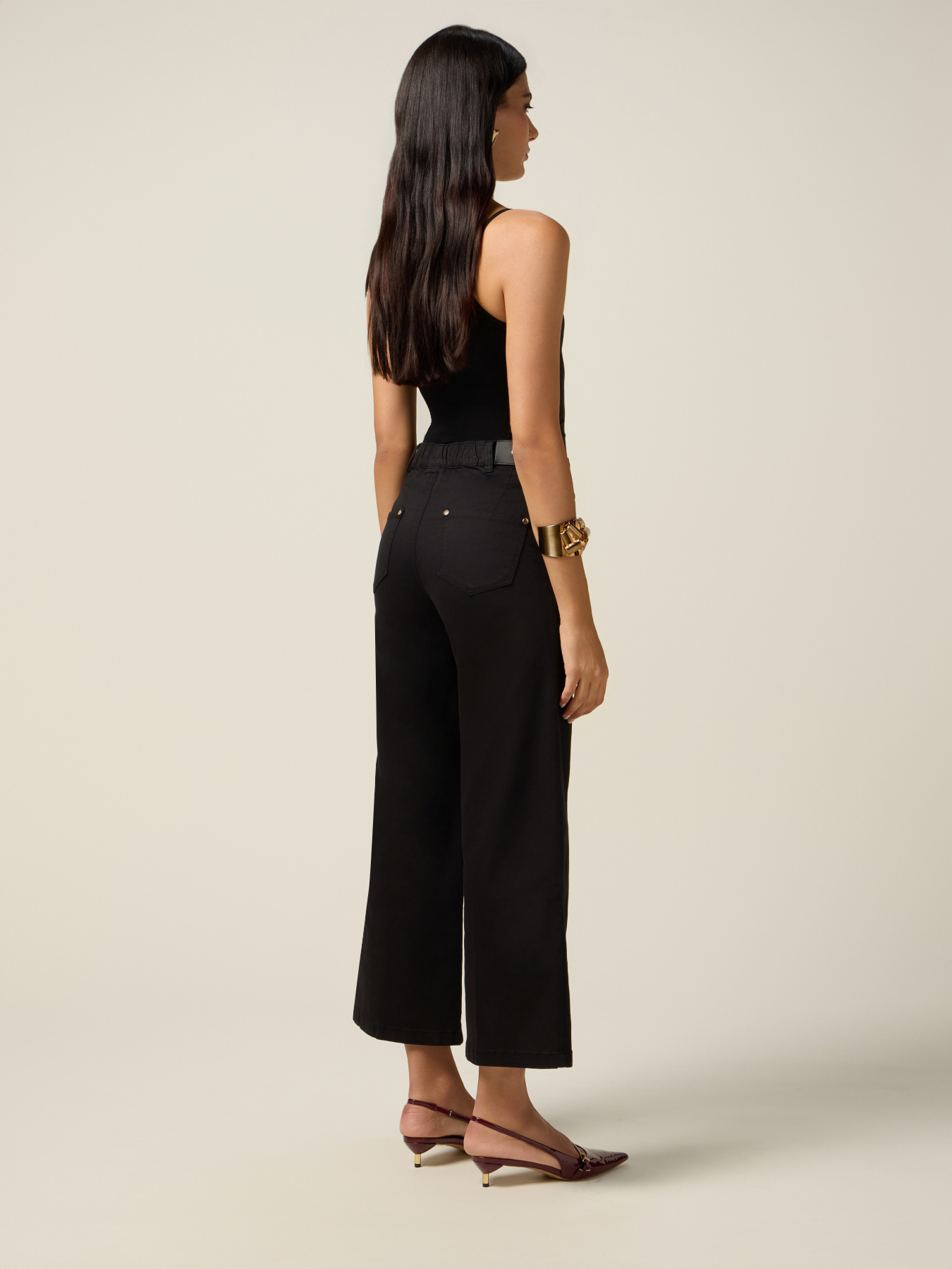 Pantaloni kick flare con dettaglio catena image number 1