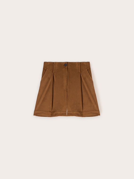 Pleated shorts
