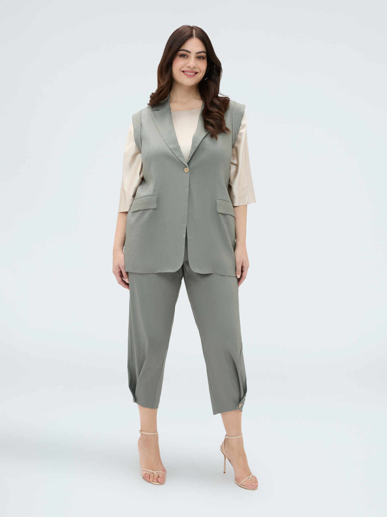 Tailored linen blend vest image number 2